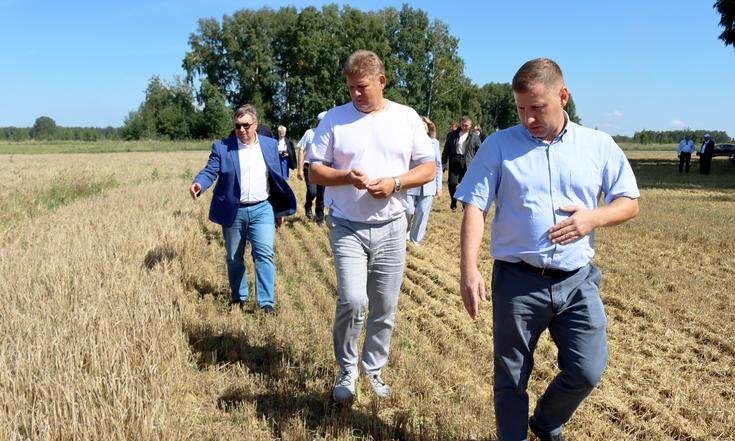 Полпред Сибири в рабочей поездке в Искитимский район посетил производство АО "Новосибирская птицефабрика"